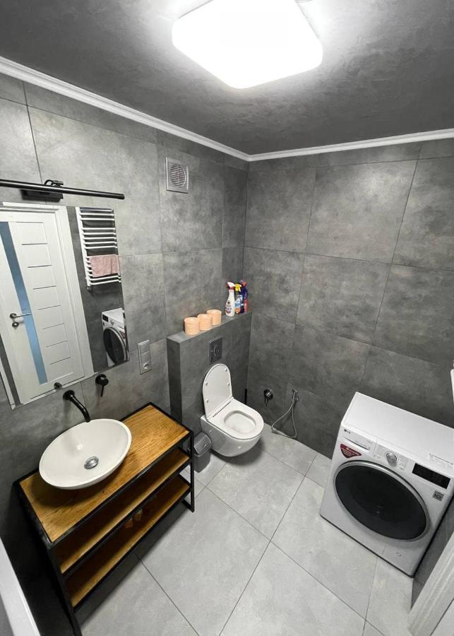 Новая Чистая N2 Квартира 5 Мин От Центра Ternopil Exteriér fotografie